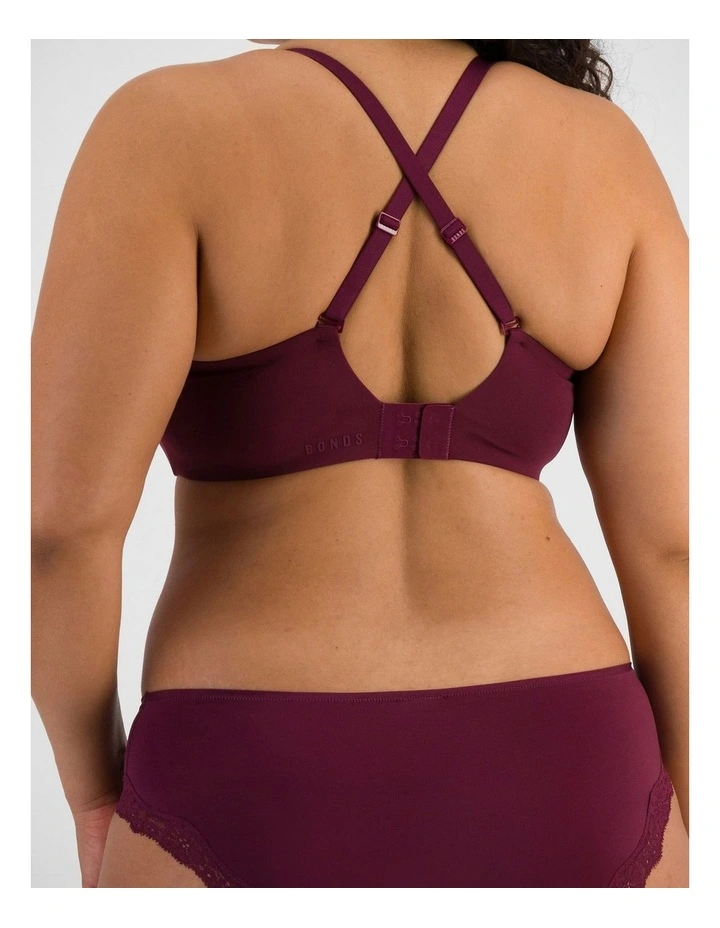 Bases Wirefree Scoop Bra in Queen Bee image 4