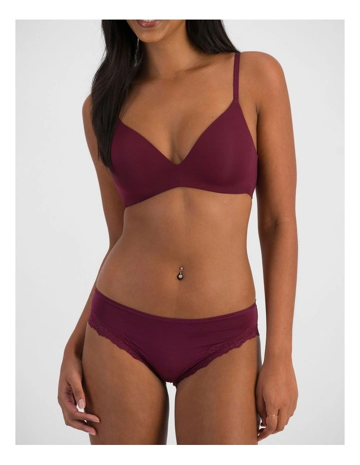 Bases Wirefree Scoop Bra in Queen Bee image 5