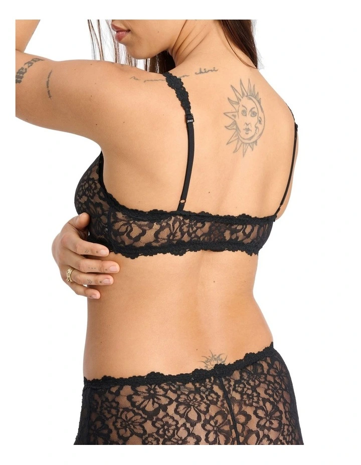 Icons Lace Scoop Bralette in Black image 2