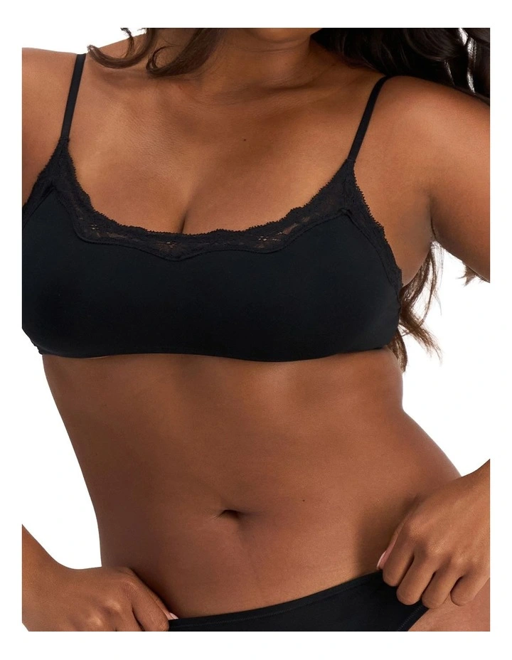 Bases Flex Lace Bralette in Black image 5