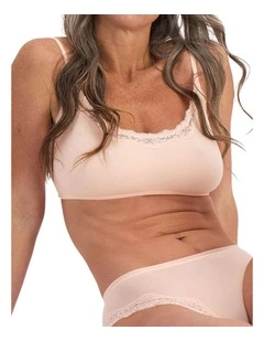 Bases Flex Lace Bralette in Pretty Thing