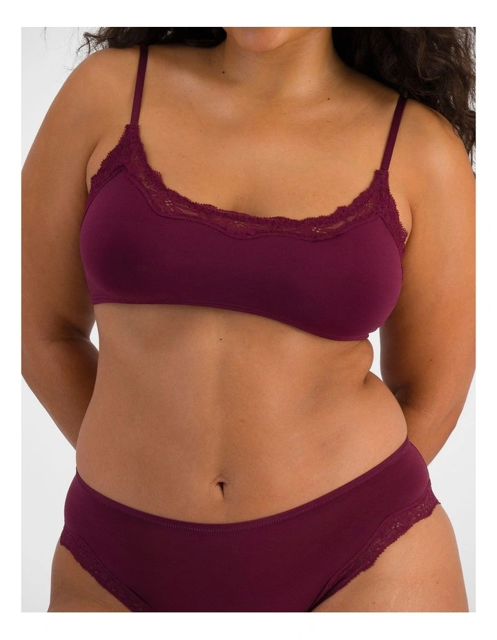 Bases Flex Lace Bralette in Queen Bee image 1