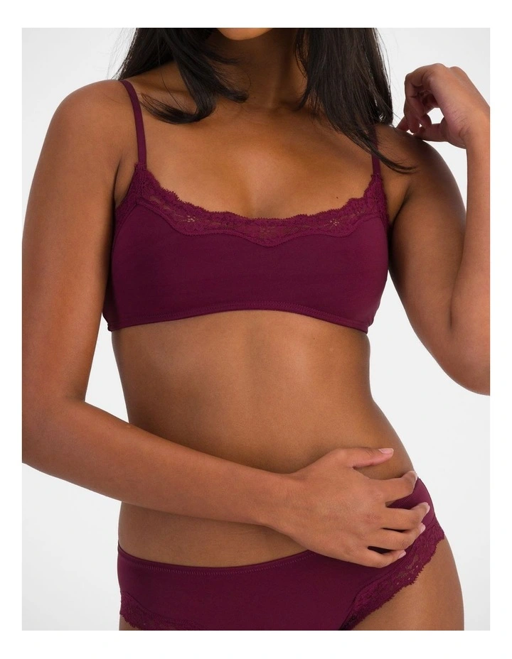Bases Flex Lace Bralette in Queen Bee image 4