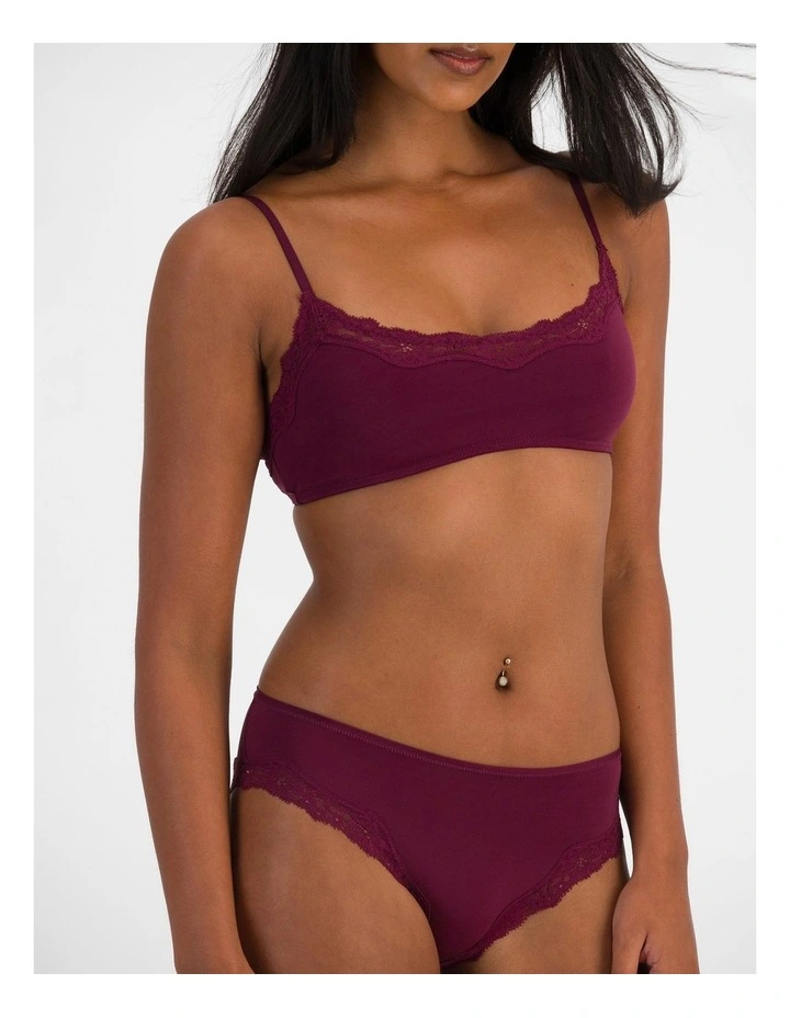 Bases Flex Lace Bralette in Queen Bee image 5