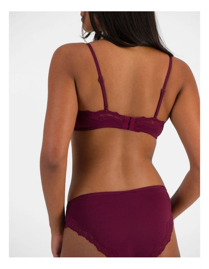 Bases Flex Lace Bralette in Queen Bee image 6
