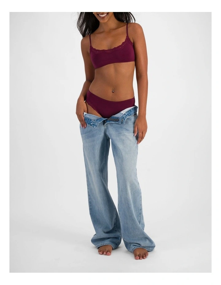 Bases Flex Lace Bralette in Queen Bee image 7