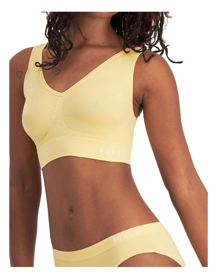 Comfy Seamless Crop Bra in Pannacotta Delight image 3