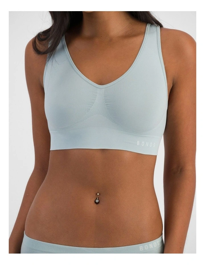 Comfy Seamless Crop in Muted Sage image 5