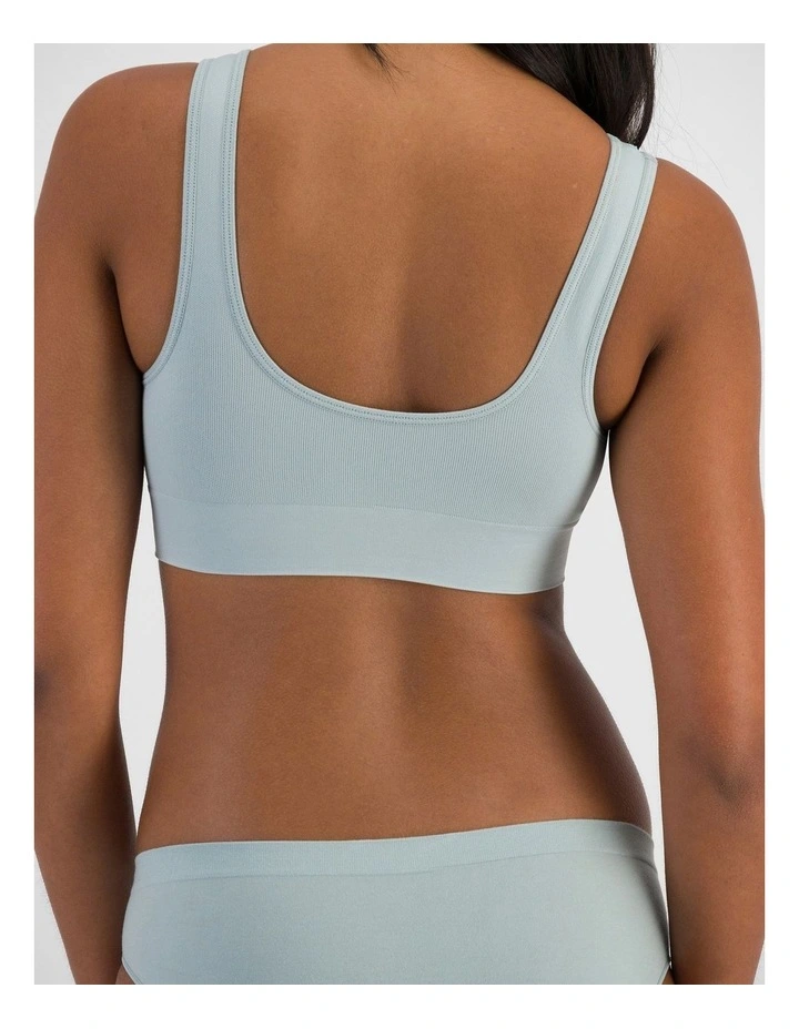 Comfy Seamless Crop in Muted Sage image 6