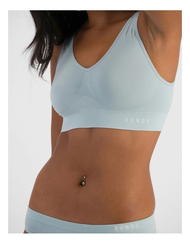 Comfy Seamless Crop in Muted Sage image 7