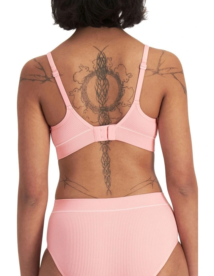 Retro Rib Seamless Wirefree Bra in Pink image 2