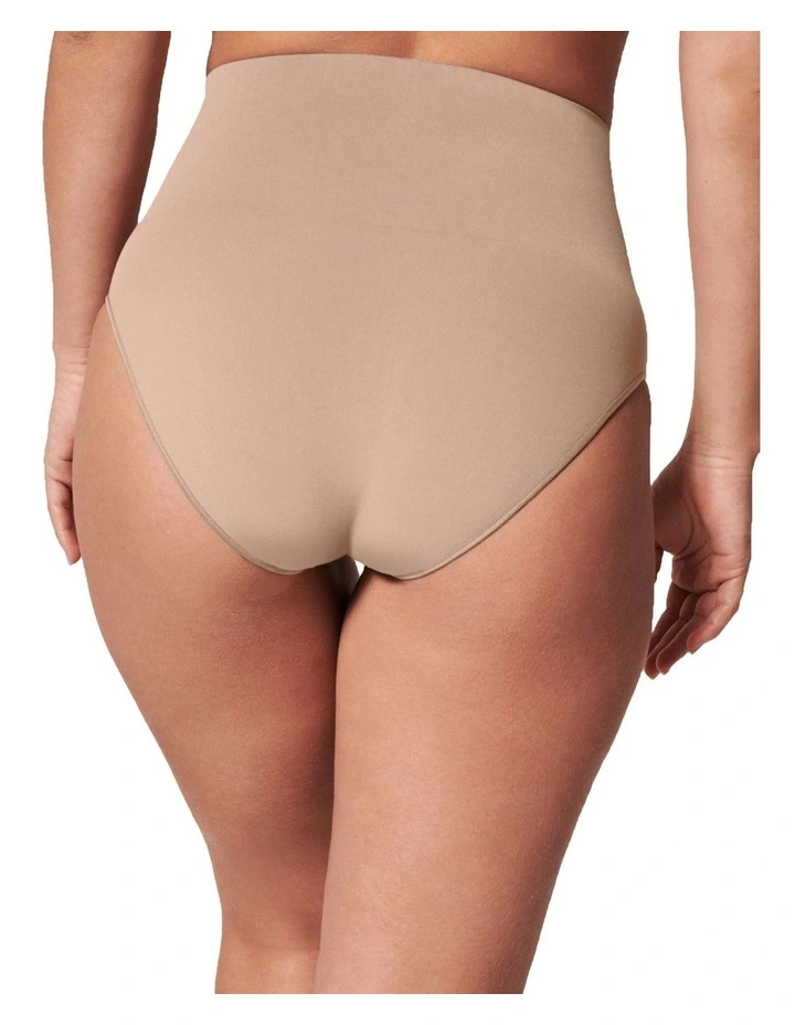 Shape™ Extraordinary Brief in Toasted Oatmeal image 2