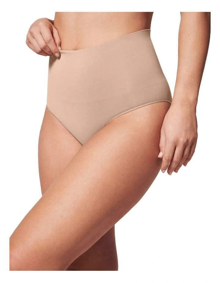Shape™ Extraordinary Brief in Toasted Oatmeal image 3