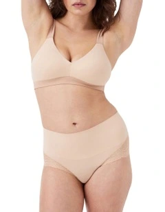 Super Smooth Undie-tectable  Lace Hi-Hipster in Beige
