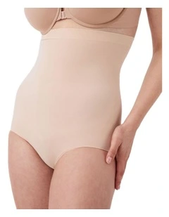 Everyday Smeamless Everyday Shaping HW Brief In Beige