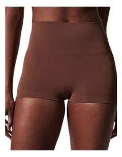 Shape Extra Ordinary Boyshort in Brown
