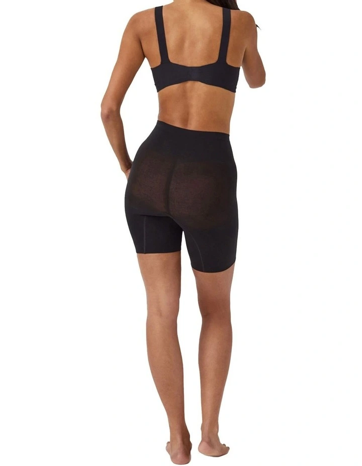 Sculpt Seamless Power Mid-Thigh Short In Black image 2