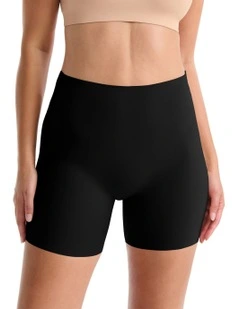 Smooth Silhouettes Low Back Short in Black