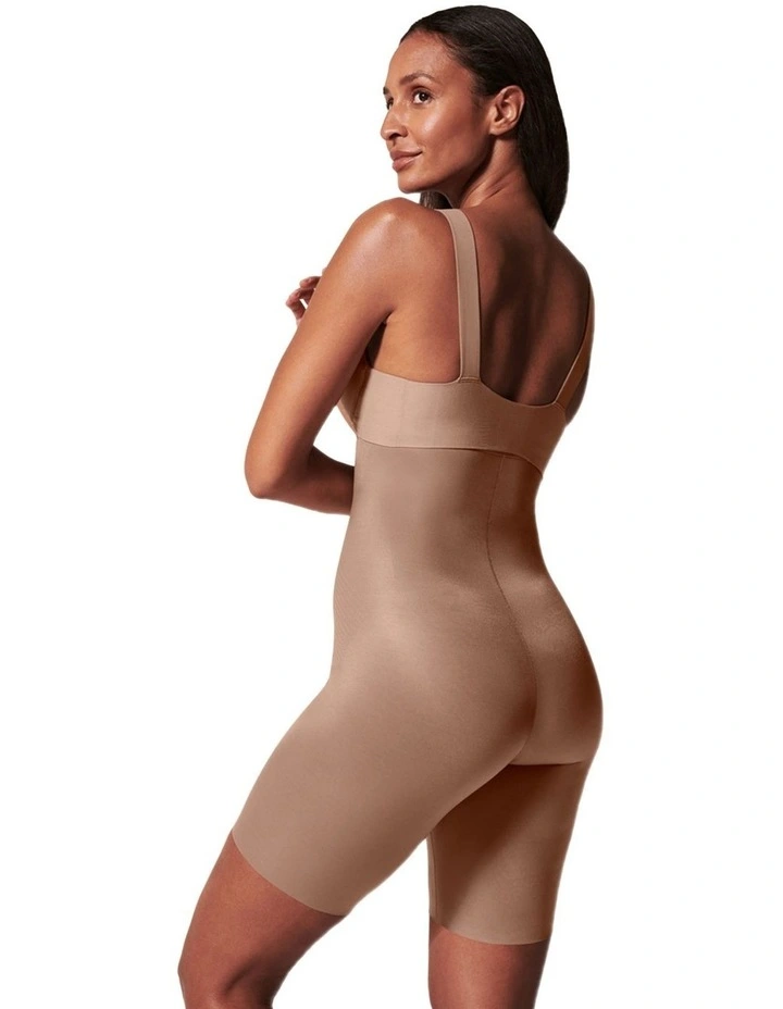 Shape™ Invisible High-waisted Mid-thigh Short in Beige image 3