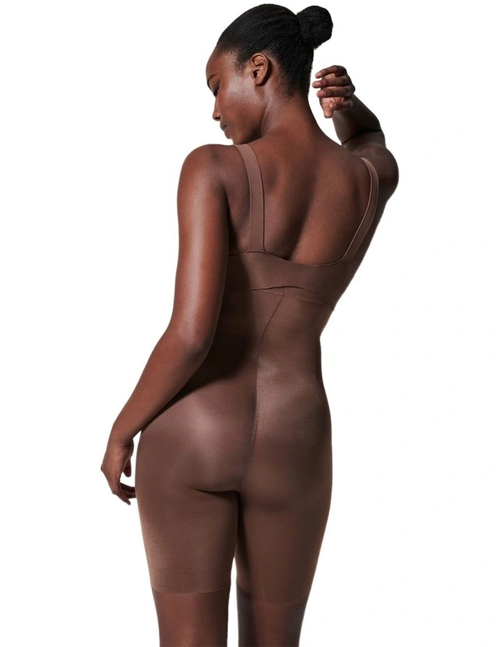 Shape™ Invisible High-waisted Mid-thigh Short in Brown image 5