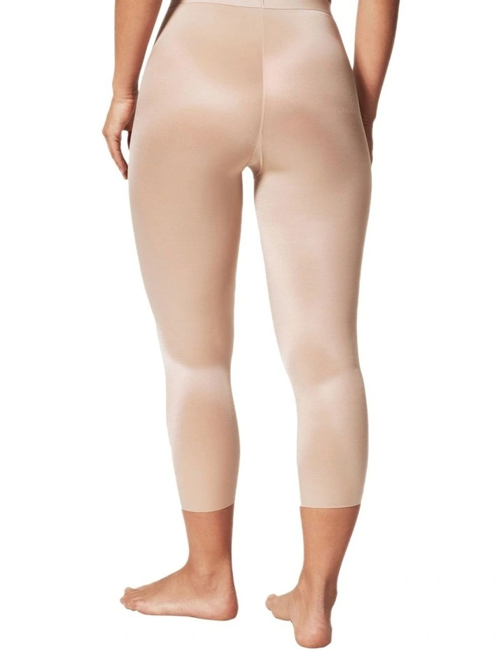 Shape Invisible Capri in Beige image 4