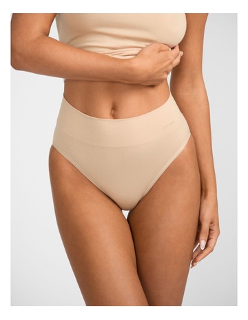 NUDE colour