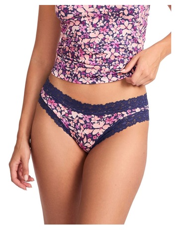 Fiesta Floral colour