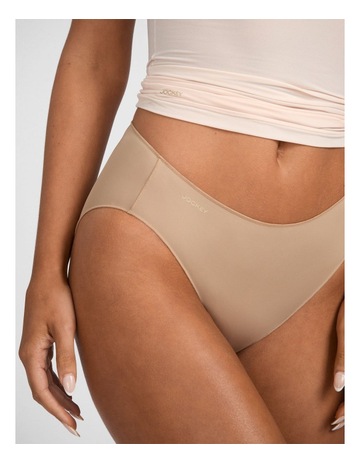 Flesh colour