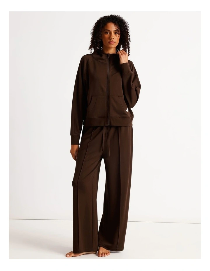 Loungewear Pintuck Scuba Pant in Chocolate image 3