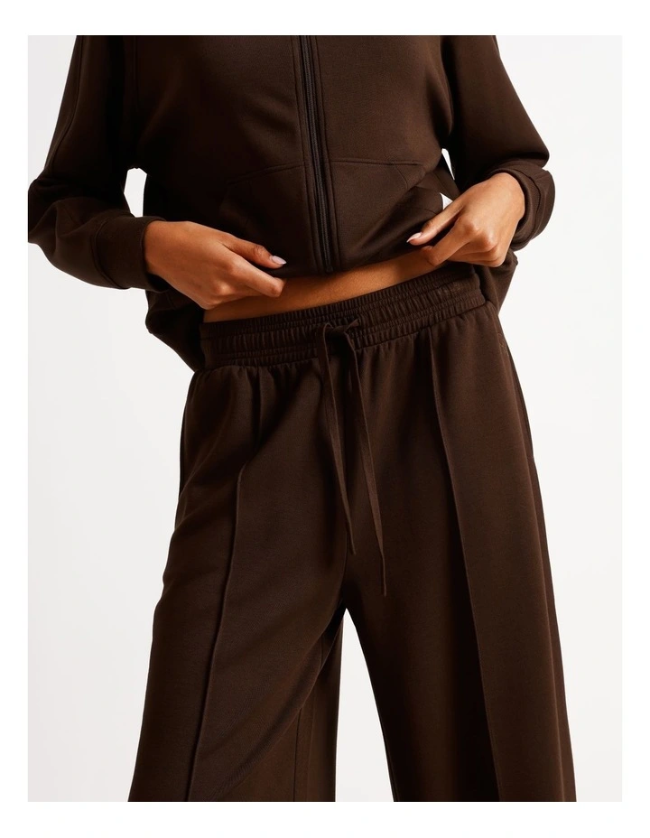 Loungewear Pintuck Scuba Pant in Chocolate image 7