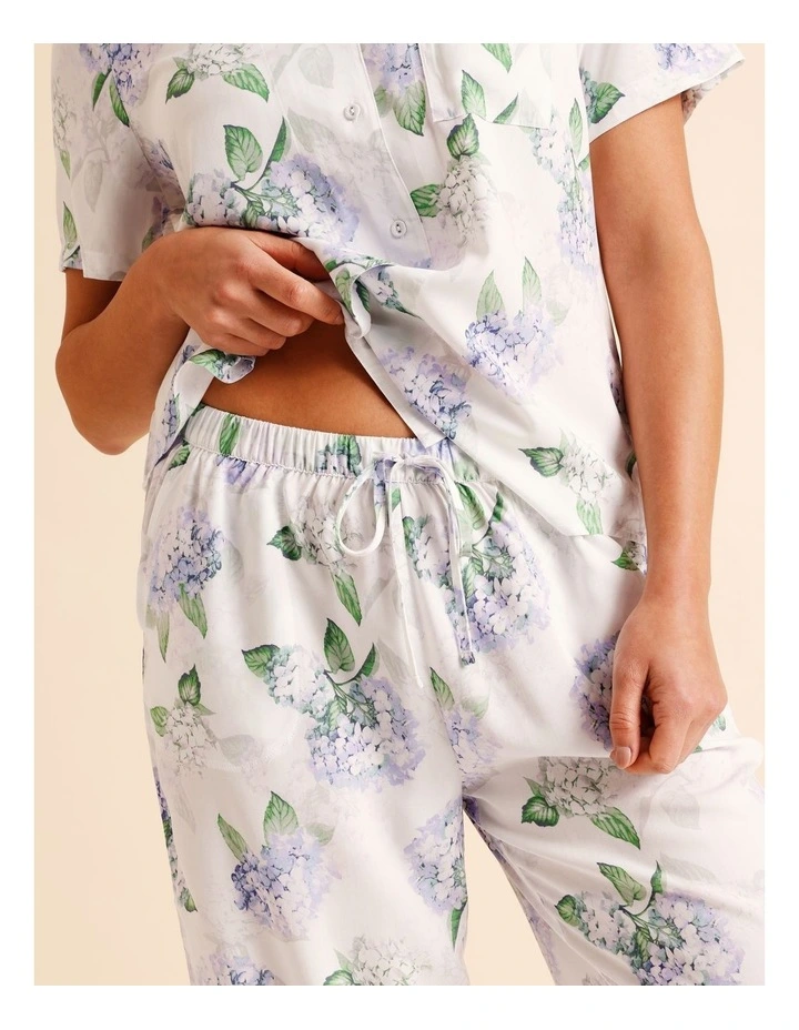 Serene Woven Short Sleeve Wide 3/4 Pant PJ Set in Hydrangea Floral Print image 4