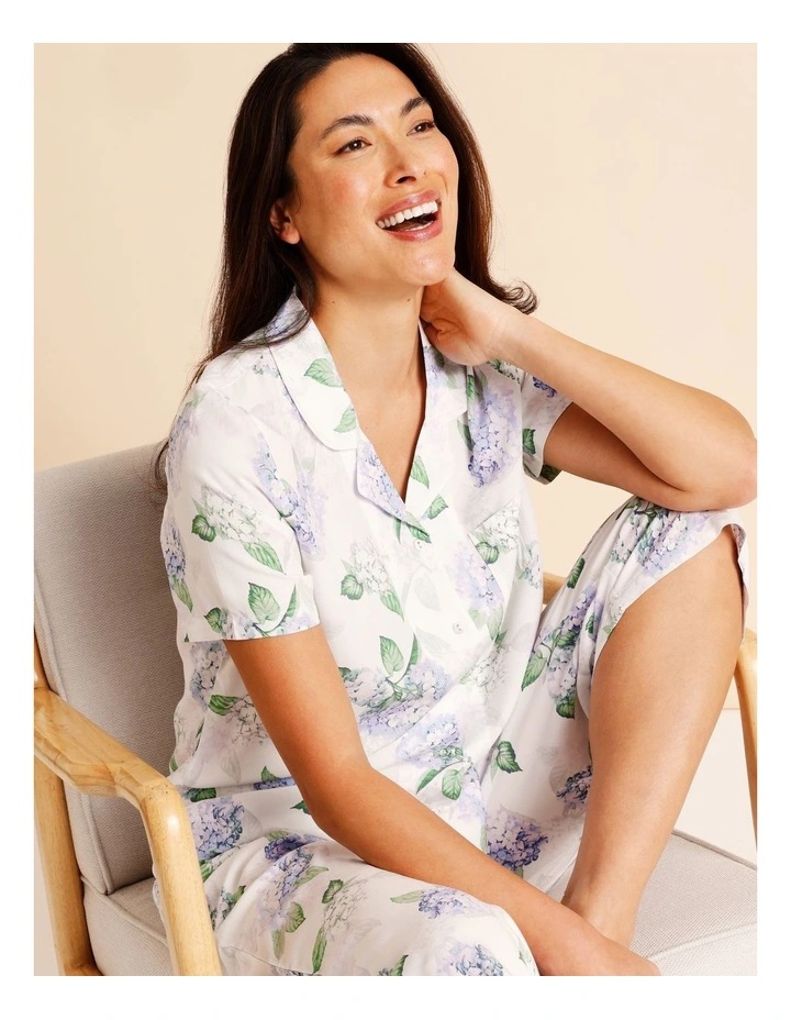 Serene Woven Short Sleeve Wide 3/4 Pant PJ Set in Hydrangea Floral Print image 5