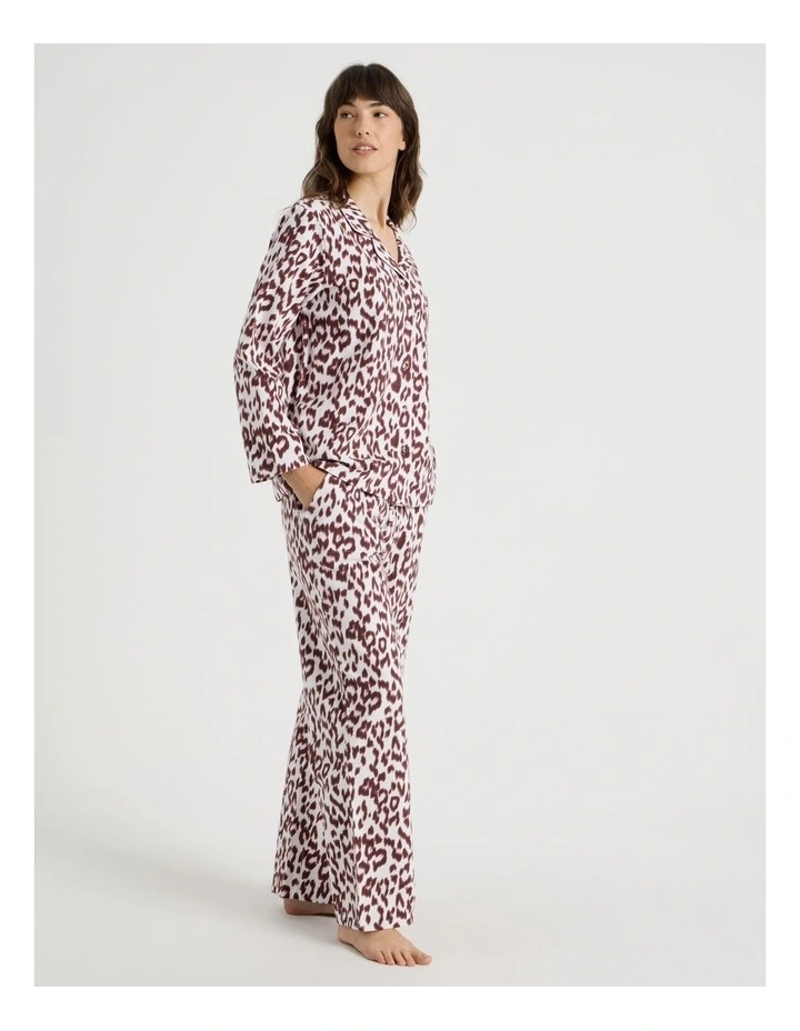 Flannelette Pyjama Set in Sleeping Cats Print image 5