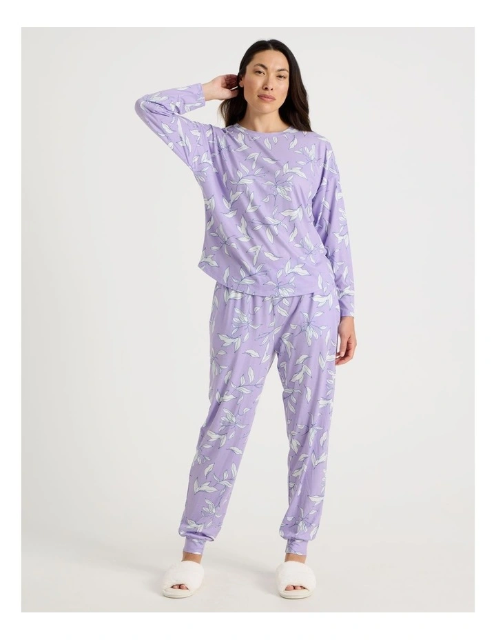 Long Sleeve Cuff Pant Pyjama Set in Foliage Outline Print image 4