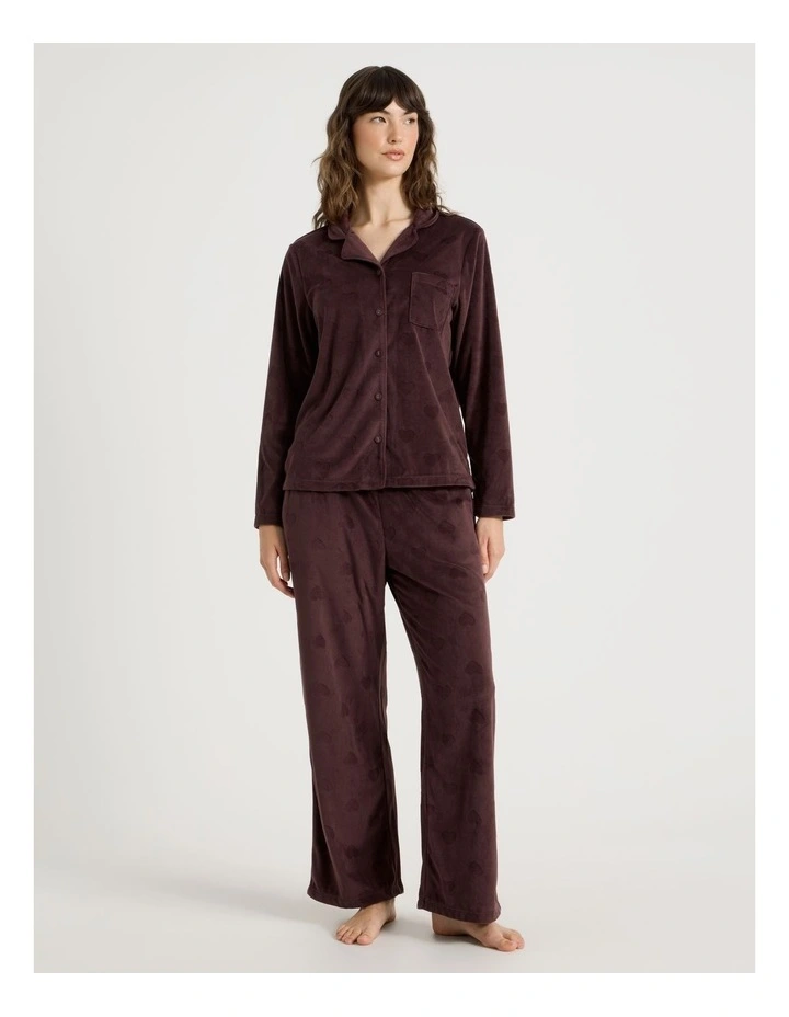 Cosy Fleece Long Sleeve Button Up Pyjama Set in Raisin Debossed Heart Print image 3