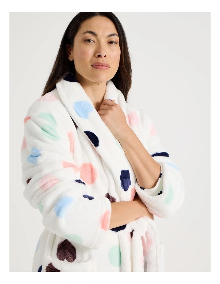Long Fleece Robe in White Spot Print image 7