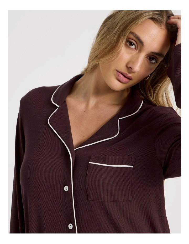 Pure Comfort Rib Long Sleeve Short PJ Set in Raisin image 2