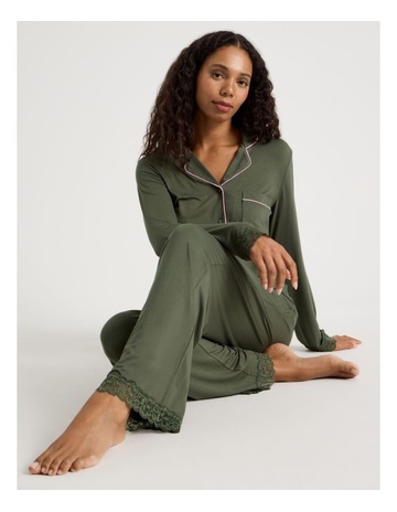 Olive colour