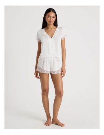 Ivory colour