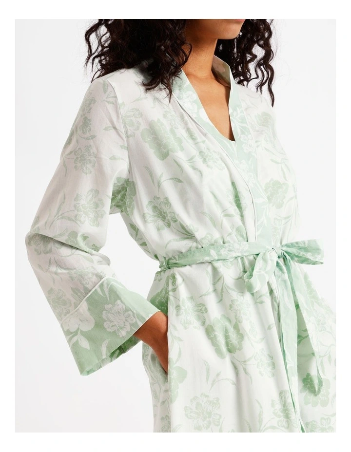 Serene Robe in Gardenial Floral image 2