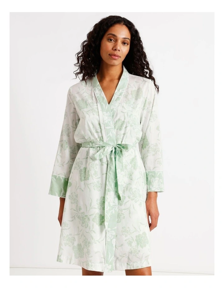 Serene Robe in Gardenial Floral image 3