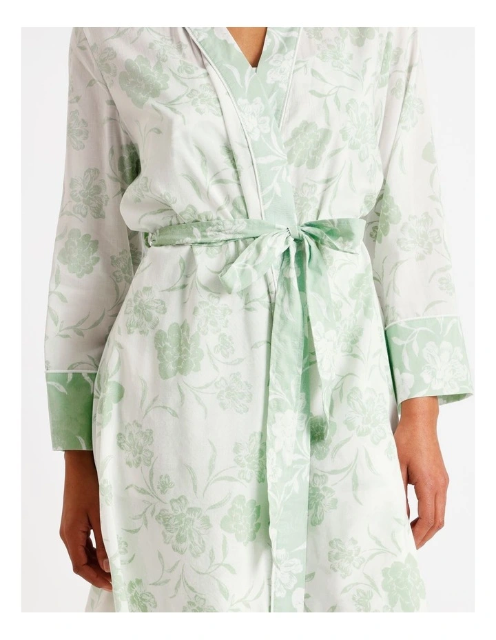 Serene Robe in Gardenial Floral image 5