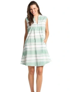 Horizon Swing Button Dress in Green