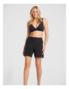 Hybrid Flex Short in Black