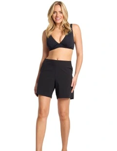 Hybrid Flex Short in Black