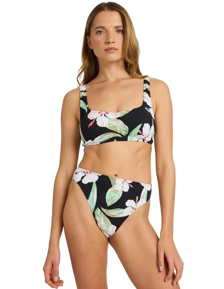 Printed Essentials Underwire D Cup Bikini Top in Black image 1