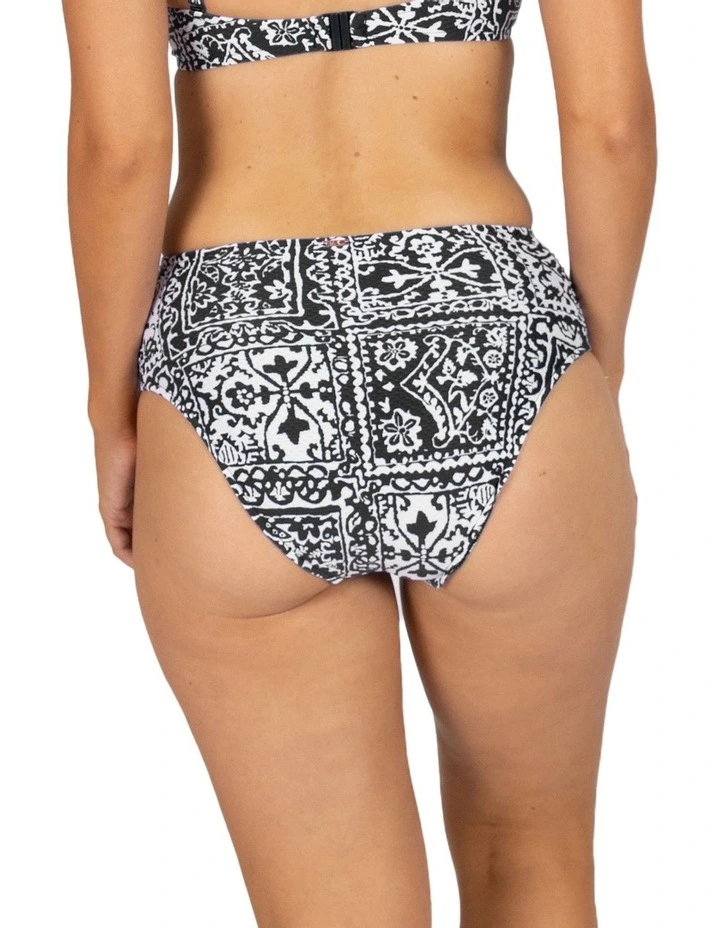 Havana Ruched Side Mid Pant in Black image 2
