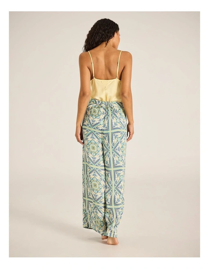 Anara Sonia Pant image 2