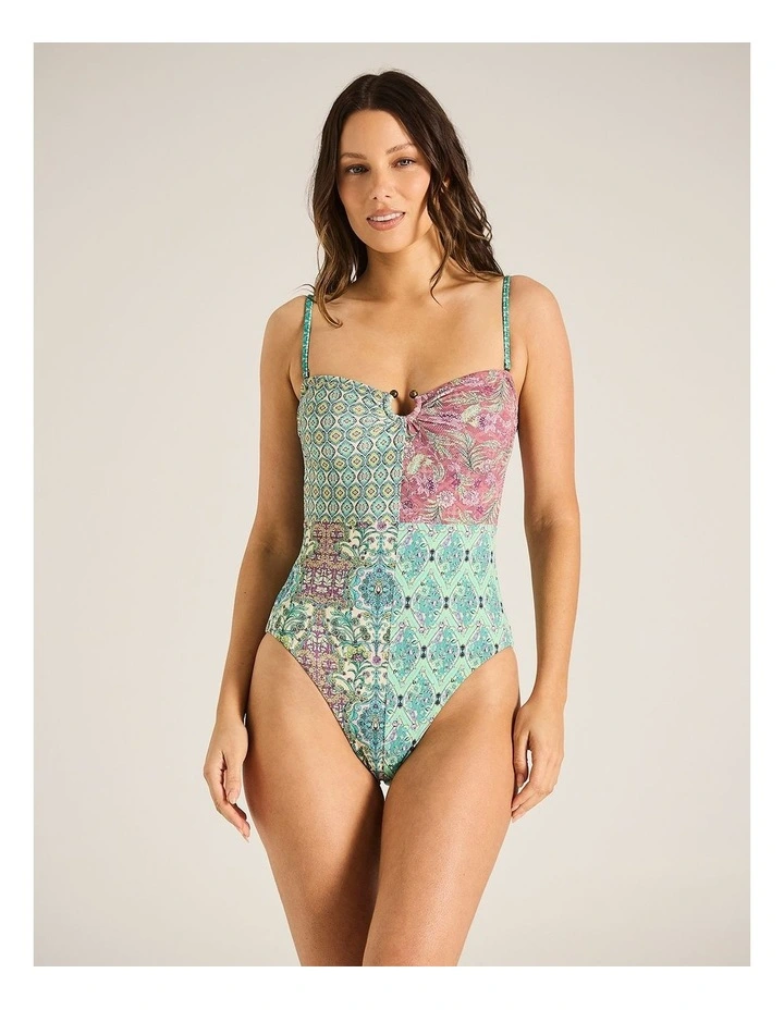 Floriana Akila One Piece image 1