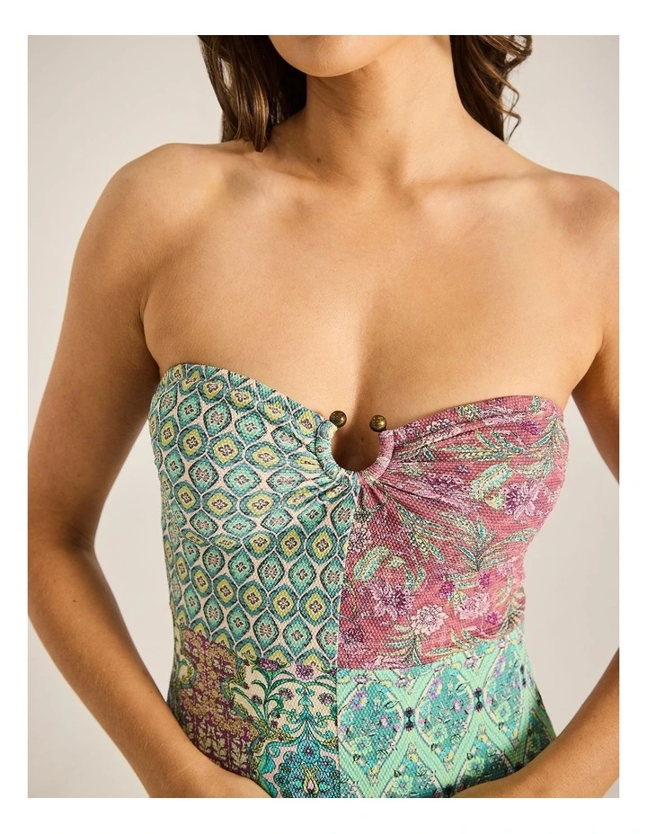 Floriana Akila One Piece image 4